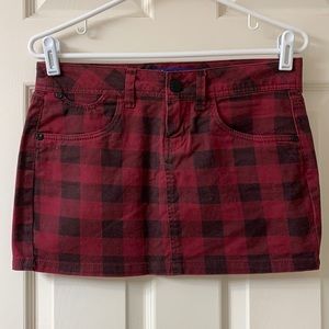 🌷3 for $25🌷Miley Cyrus & Max Azria, US 7, Red & Brown Buffalo Plaid Mini Skirt